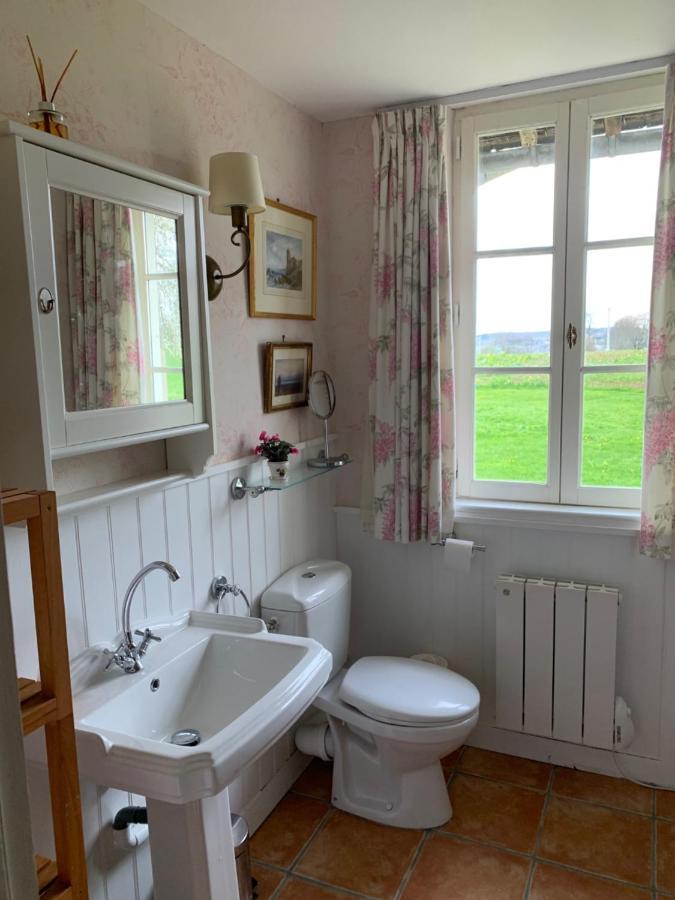Entire Farm House Stay, La Gerouardiere Barenton Extérieur photo
