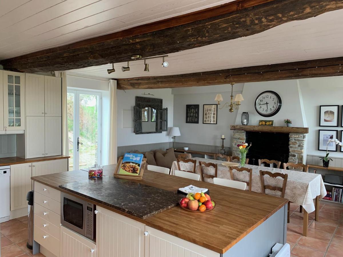Entire Farm House Stay, La Gerouardiere Barenton Extérieur photo