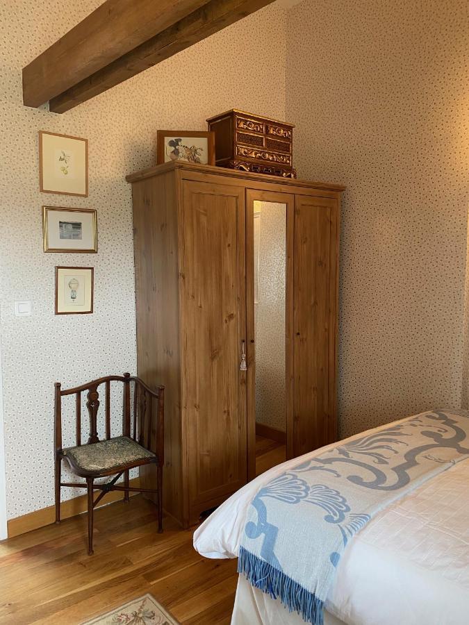 Entire Farm House Stay, La Gerouardiere Barenton Extérieur photo