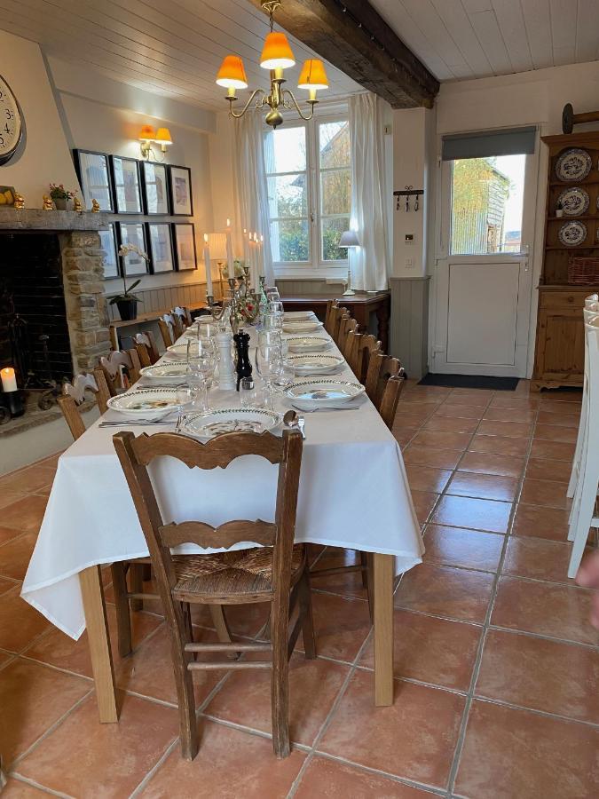 Entire Farm House Stay, La Gerouardiere Barenton Extérieur photo